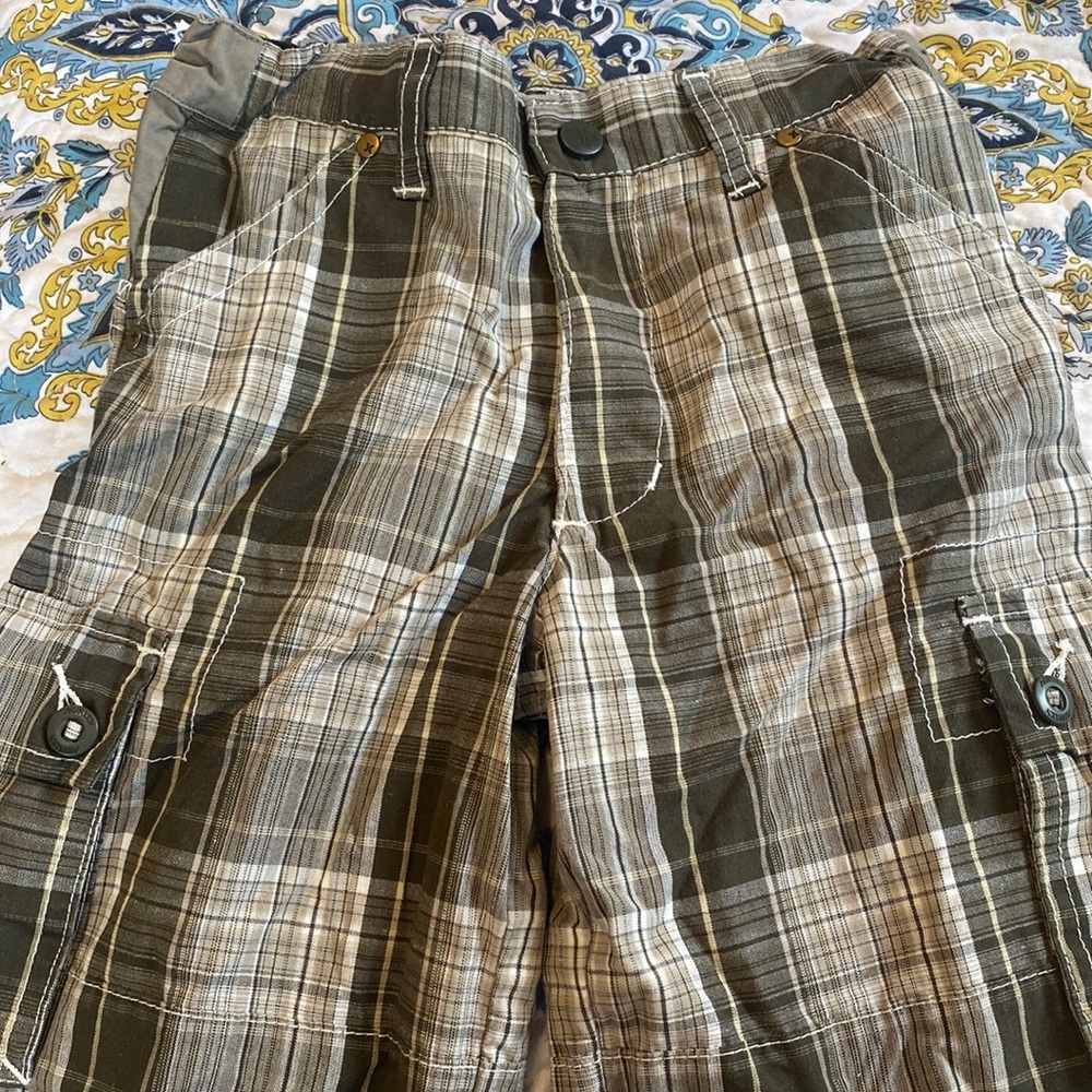 Boys size 5 Hurley shorts EUC 4 pockets